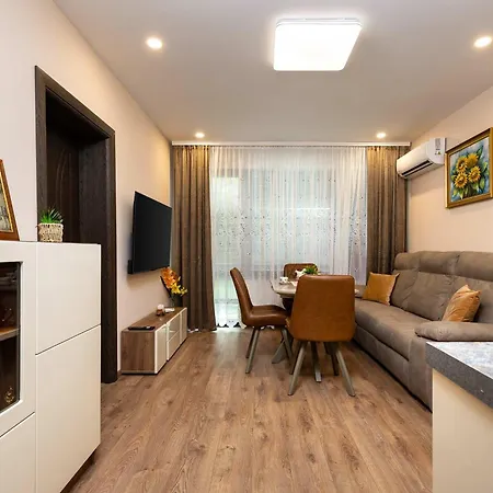 Apartament Comfortable Family-friendly 2bd With Terrace By Flat Manаger