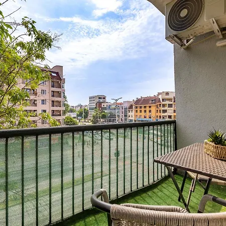 Comfortable Family-friendly 2bd With Terrace By Flat Manаger Plovdiv