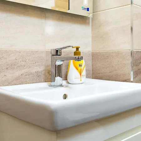 Comfortable Family-friendly 2bd With Terrace By Flat Manаger Apartment Plovdiv