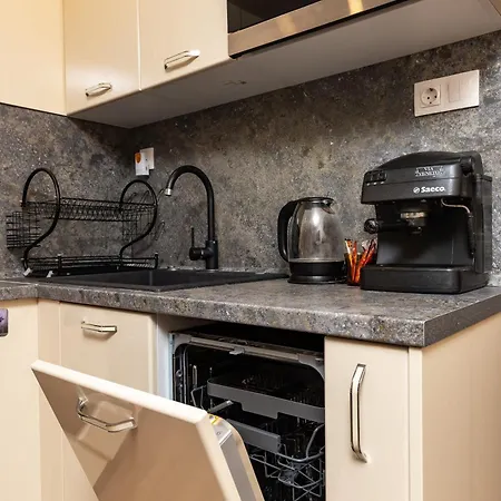 Apartment Comfortable Family-friendly 2bd With Terrace By Flat Manаger *